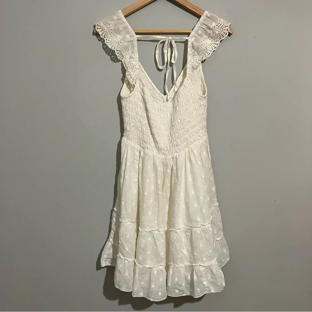 Urban Outfitters Malta Flutter Sleeve White Mini Dress V-Neck
Polka Dot
Size: S - Picture 2 of 4